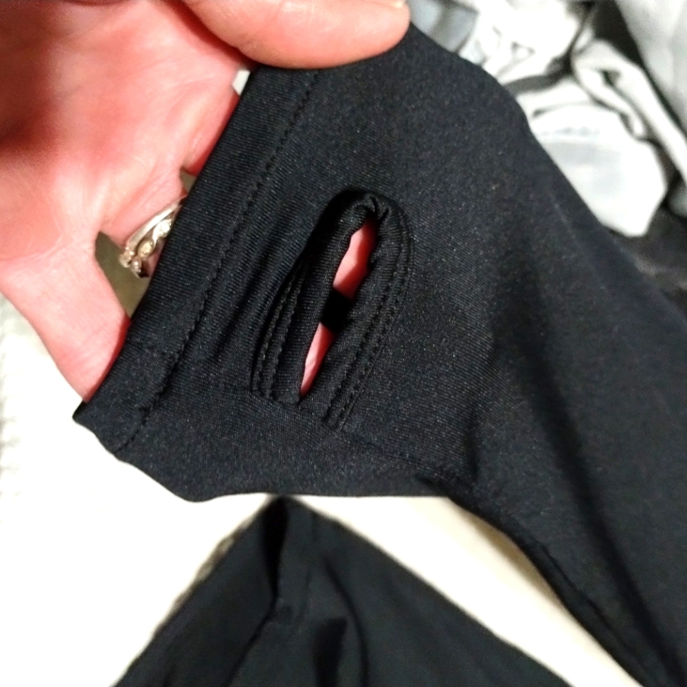 Black long sleeve zip up small